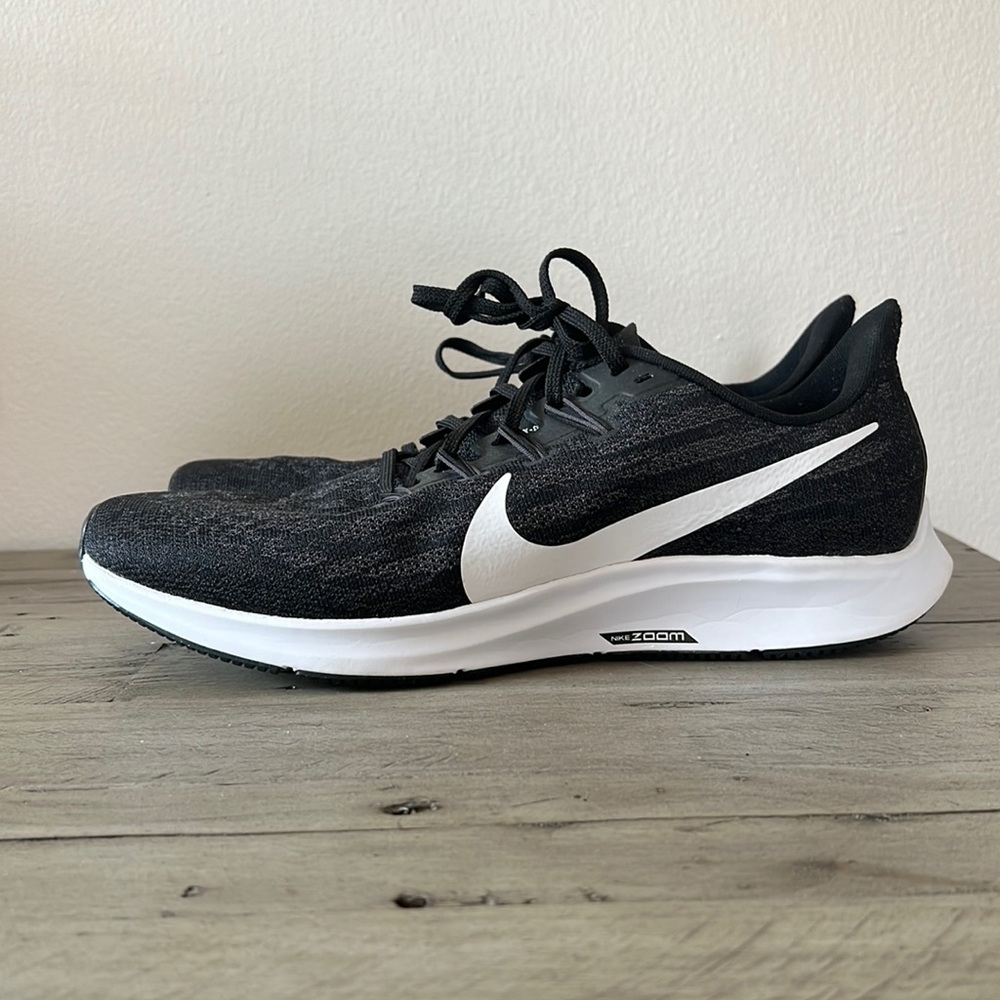 Nike Air Zoom Men’s Running Sneaker Size 10, Black